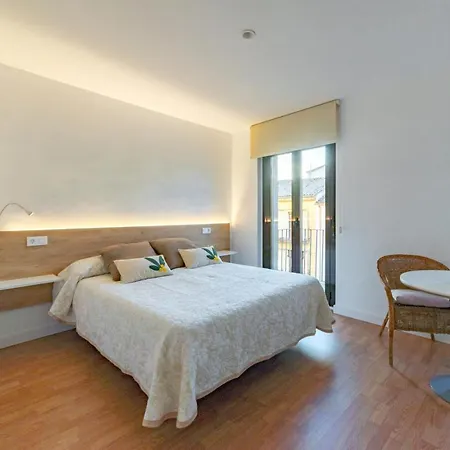 Apartamentos Turisticos Torres De Santiago Ubeda  Exterior photo