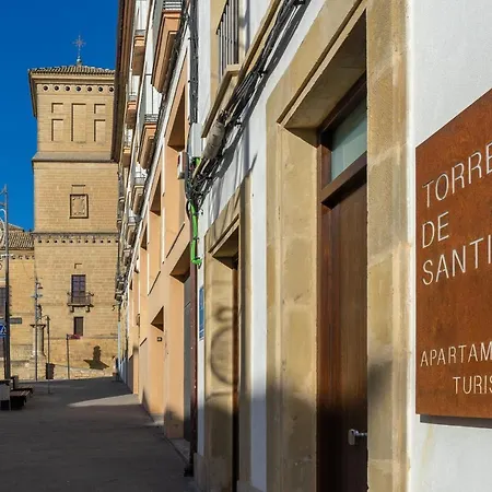 Apartamentos Turisticos Torres De Santiago Ubeda  Exterior photo